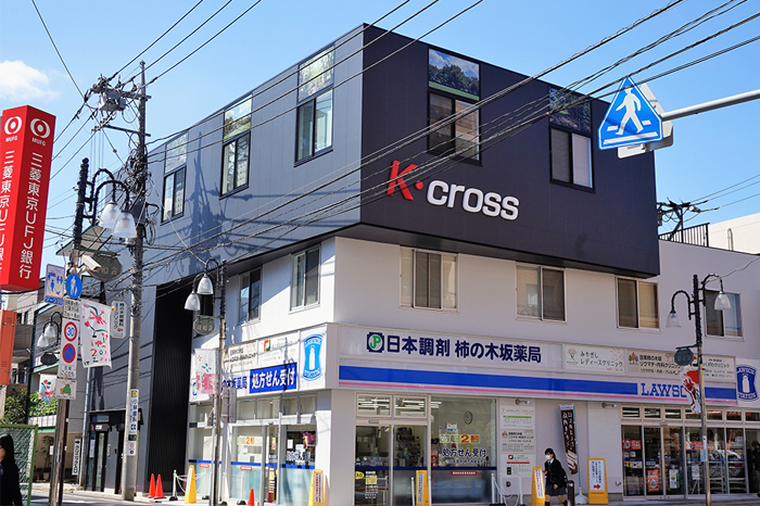 K-crossビル